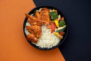 Peri Peri Chicken Meal With Veggies & Choice Of Base