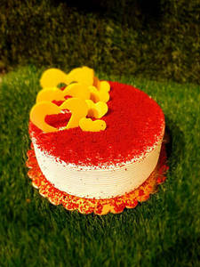 Red Velvet Eggless Cake WITH 400 ML COLD DRINK
