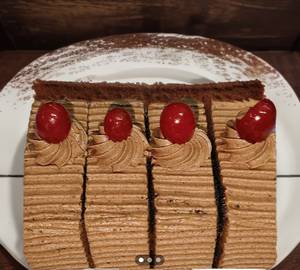 Normal chocolate cake [4 pieces]                                                                                     