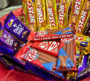 Chocolate Basket Of 10 Dairy Milk ,10 Five Star ,5 Kit Kat