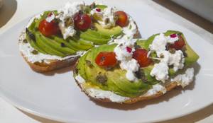 Sourdough Labneh Avocado