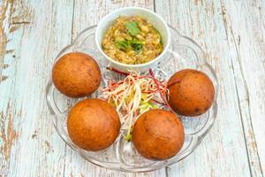 Litti With Chokha (2 Pcs)