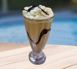 Oreo Shake With Ice Cream