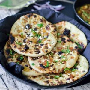 Nuts And Fruits Naan 