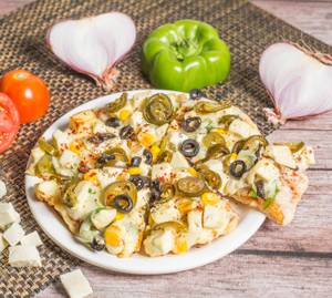 Chatpata Paneer Pizza 