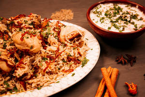 Murgh Yakhni Pulav Combo For 2 (pulav+4pieces Chk. Chutney Kebab+2xfirni+kachoombar)