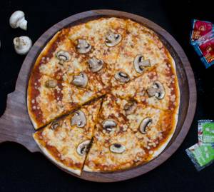 Mushroom Corn Delight Pizza