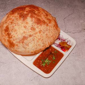 Chola bhatura                           