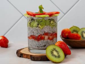 Strawberry And Kiwi Chia Pudding