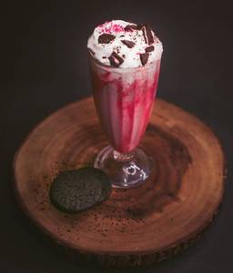 Strawberry Oreo Shake