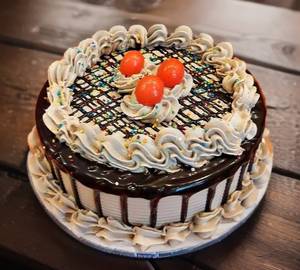 Premium Chocolate Celebration Cake (2 Pound)