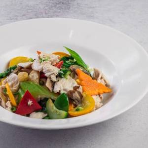 Steamed Chicken With Exotic Veg