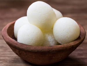 Sponge Rasgulla [2 Pieces]