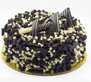 Eggless White Choco Chips Cake