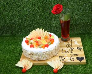 White forest fruit cake