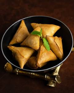 Mini Chicken Samosa