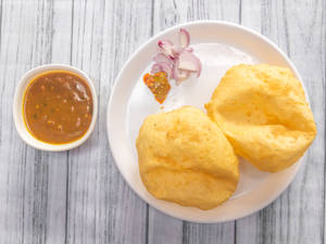 Bhature Plate (2 Pcs)