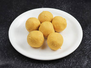 Besan Ladoo
