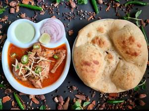 Chicken Nihari (2 Pcs)+ 2 Khameeri               