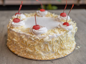 Cream Tuffle Cake