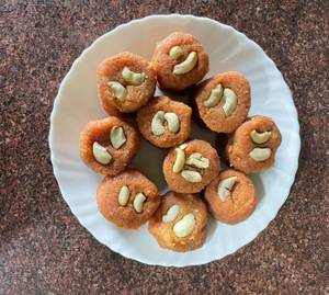 Badam Pinni