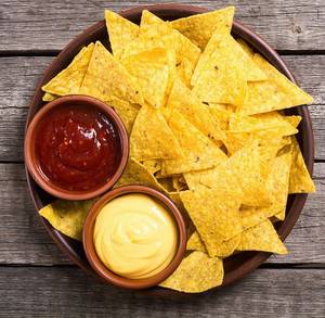 Nachos With Salsa & Sour Cream