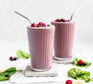 Berry chia ans mint smoothie
