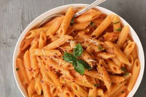 Penne Chicken Mix Sauce Pasta