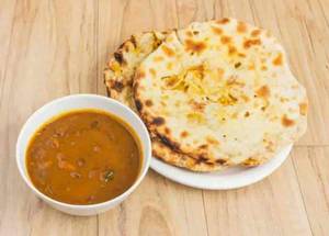 8 Aloo Naan [Small] With Chole And Rajma