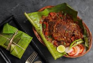 Fish Pollichathu Karimeen(pearl Spot)