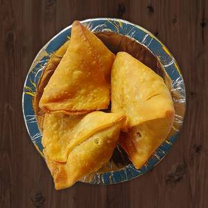 Samosa (4 Pieces) With Tomato Ketchup