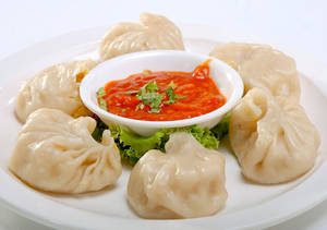 Veg Steamed Momos [8 Pieces]