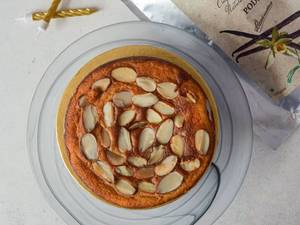 Vanilla Almond Pound Cake [300 Grams]