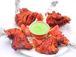 Tandoori Chicken (Full) (Served with Mint Chutney and Salad)