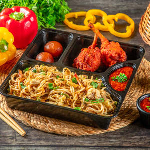 Chicken Hakka Noodles Combo Meal