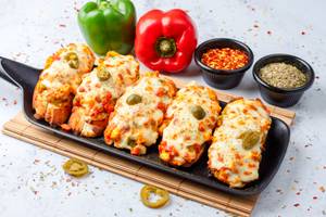Paneer Gravy Garlic Bread