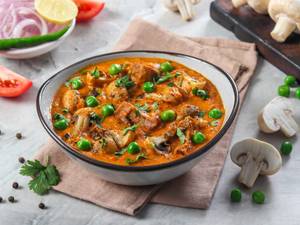 Mushroom Mutter Masala Gravy