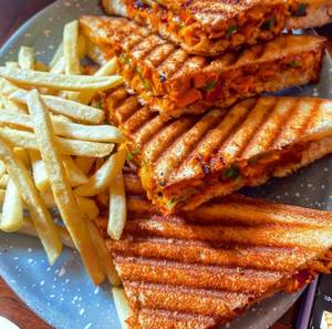 Egg Chicken Sandwich (brown Bread)