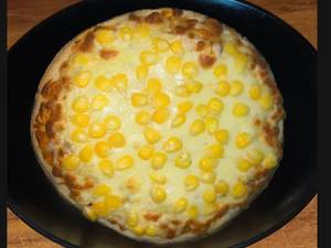 Corn cheese pizza