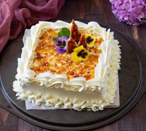 Milk butterscotch cake with egg