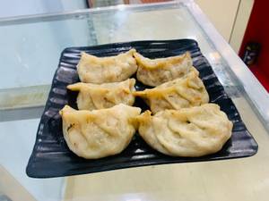 Veg steamed momos