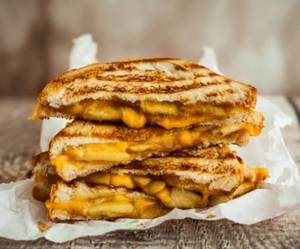 Paneer Tikka Sandwich (4pcs)