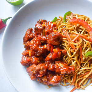 Chilly Chicken With Noodles