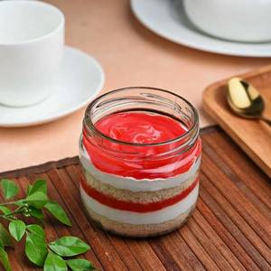 Eggless Strawberry Jar