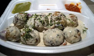 Creamy Veg Momos