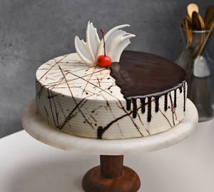 Rich Choco Vanilla Cake