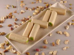 Kaju Pista Roll