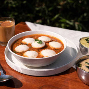 Chitti Idli (sambhar Dip ) (8 Pcs)