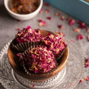 Rose Laddu 