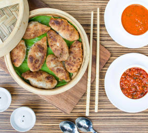 Fried Veg Momo (8 Pcs)